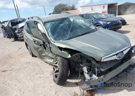 2020 Subaru Forester Premium z USA, uszkodzony, nr VIN JF2SKAJC2LH526378